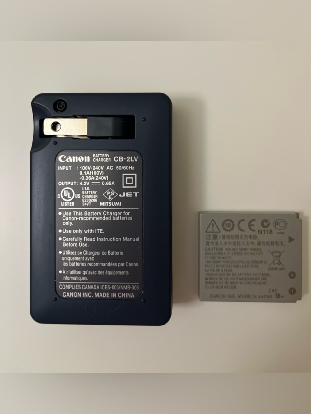 Canon PowerShot SD750 Digital Elph Camera - Silver - Picture 13 of 14